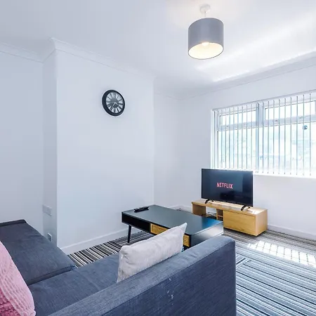 Spacious 4-bedroom House In Sleeps 10 With Additional Lounge Sleeping * Skipton