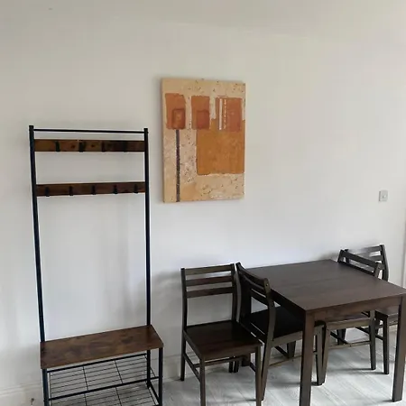 Spacious 4-bedroom House In Sleeps 10 With Additional Lounge Sleeping 度假居 斯基普顿