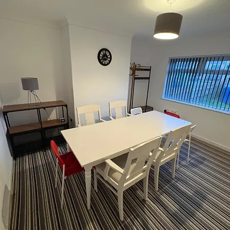 Holiday home Spacious 4-bedroom House In Sleeps 10 With Additional Lounge Sleeping Skipton