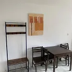 Spacious 5-bedroom House In Sleeps 10 With Parking Dom wakacyjny Skipton